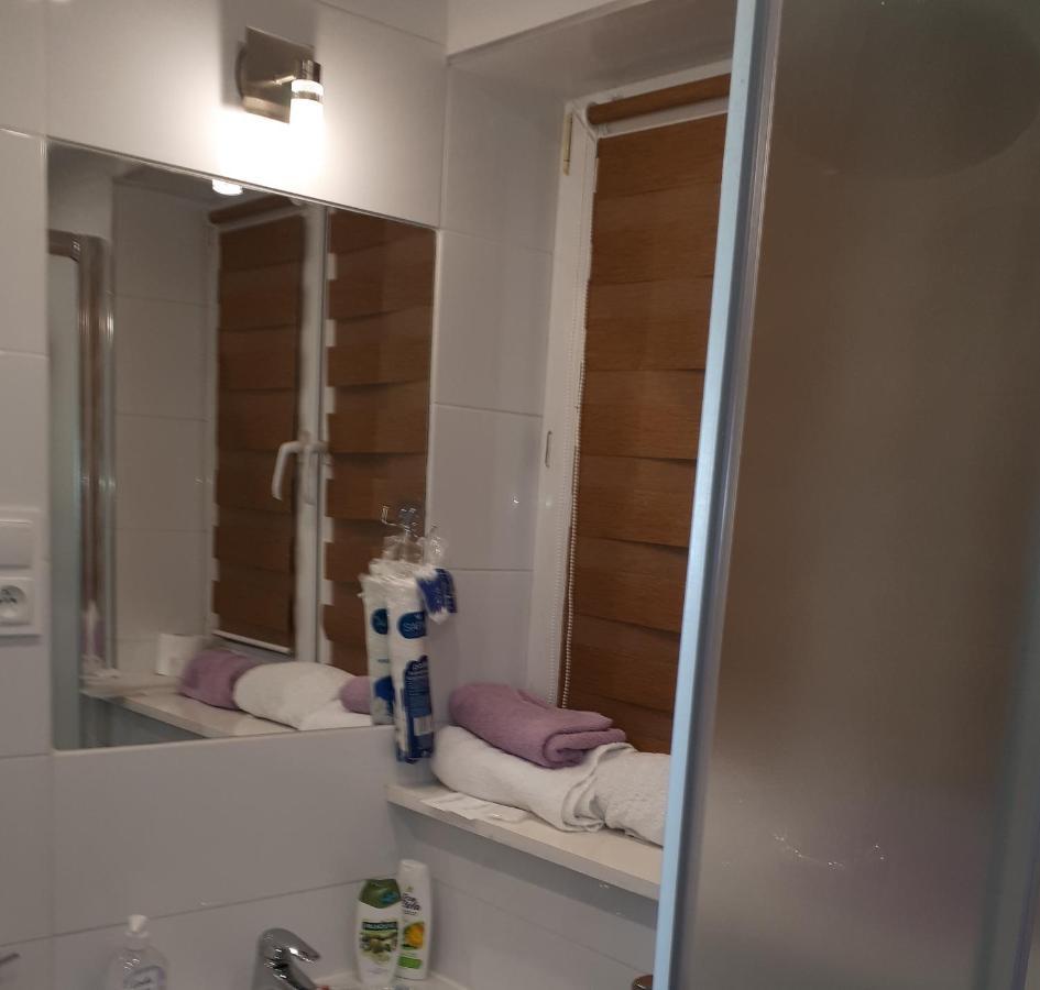 apartamenty centrum Panoramiczna mała dwójka SWAN ŁABĘDŹ PROMENADA Klimatyzacja lodowa Kielce Exterior foto